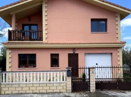 Villa María., hotel para famílias em Medina de Pomar