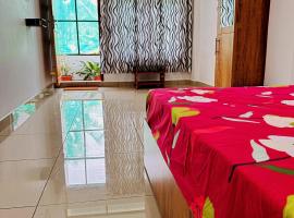 The Cottage - Rooms and Dormitory, penginapan di Koroth