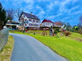 Resort Mezná, hotel in Hřensko