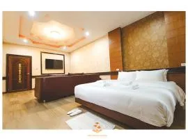 The Crystal Ranong 301 Balcony king room