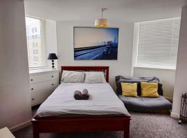 2 Bedroom Modern stylish Apt in Glasgow City Centre, хотел в Глазгоу
