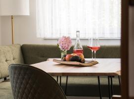 Ruhige Ferienwohnung am Weingut Helmut Lang，伊爾米茨的飯店