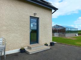 Duplex/2 Bedrooms on Kildare/Carlow/Laois Border, apartment in Carlow