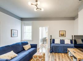Modern Augusta Vacation Rental about 1 Mi to Colleges!、オーガスタのアパートメント