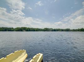 Lakefront Getaway with Canoe and Dock Fishing!, hotel in Henniker