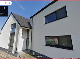 Molenbaan28, hotel com piscina em Merchtem