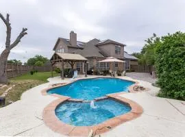 Tranquil Arlington Retreat with Private Pool home