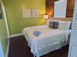 Duval Street Suite w kitchen and shared heated pool