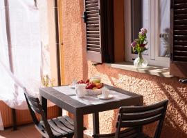 MONOLOCALE STUDIO Zia Make, ξενοδοχείο σε Marinella