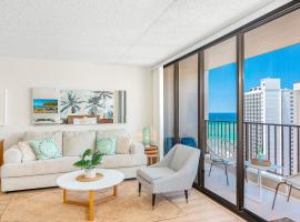 Lovely 1BR Ocean View Condo, Near Beach + Parking!, hotel u gradu Honolulu