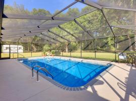 Idyllic Citrus Springs Getaway with Private Pool!, hotel cerca de Parque Estatal Rainbow Springs, Dunnellon