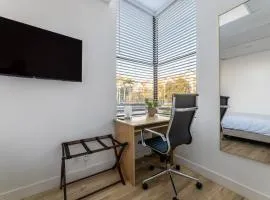 Beautiful Cozy corner view room with private parking close to Caltech convention Center