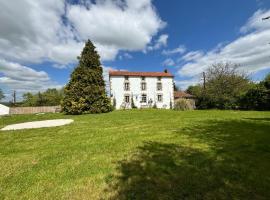 Entire villa only 35 minutes from Puy du Fou, holiday rental in La Chapelle-Saint-Étienne