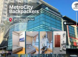 MetroCity Backpackers, hotel in Kuching