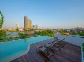 WE HOTEL RIVERFRONT