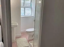 Bunk budget rooms kinsale