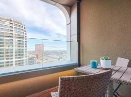 Sky Park Tower 2, luxury apartment with free parking