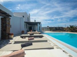 Villa Irilia, Private Pool with Unrestricted Sea View, family hotel in Fanari