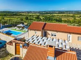 Countryside holiday home - pool - big terrace