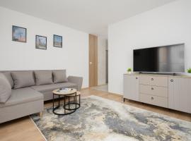 Stylish Apartment with Parking Warsaw Ursus by Rent like home, апартамент в Варашава