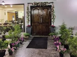 The Arbour Inn