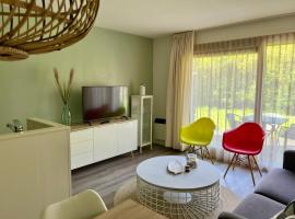 Appartement Noflik, Amelander Kaap: Hollum şehrinde bir golf oteli
