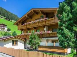 Haus Hochland、トゥクスのゲストハウス