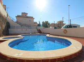 Sea view holiday home sleeps 10, hotel in Murcia