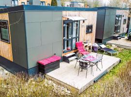 Holiday Home Tiny Haus Auszeit Am See by Interhome, cottage in Wemding