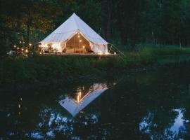 Glamping tält/tent - Glampingzelt -Lodge - Sjöutsikt, luxusní stan v destinaci Blattniksele