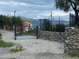 Sunrise Holiday Home, villa in Camogli