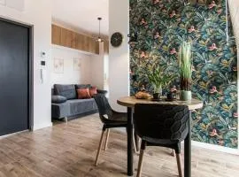 Parrot - 77 Apartments Wigury - Dostęp na KOD - Parking - Smaczna Kawa - Centrum - Blisko Piotrkowska - Galeria - Widok na miasto - Klimatyzacja - 7 piętro - FV