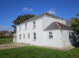 Meadow House, cottage in Porthscatho