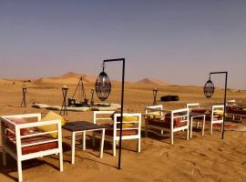 Horaz Merzouga Camp, hotell i Merzouga