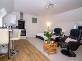 Studio Apartment ideal for short or long stays, hotell i Pershore