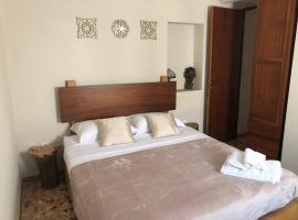 Quiet Getaway House in Alcala De Los Gazules، بيت عطلات في الكالا دي لوس لاجوليس