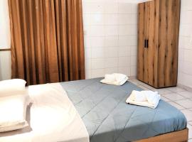 Eleni Apartments Sant George Beach, hotel ad Agios Georgios