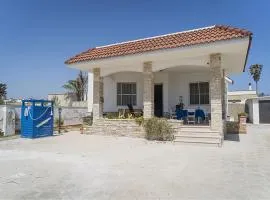 Villa Milon Near The Sea - Happy Rentals