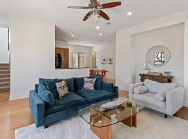 Bright Modern 3 Bedroom House in Hip East Austin