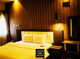 MO-House Hotels and Apartments Mabushi, готель біля аеропорту Міжнародний аеропорт ім. Наммаді Азіківе - ABV, у місті Абуджа
