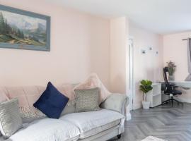 GuestReady - Charming house in Drimnagh, гостьовий будинок у Дубліні