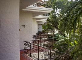 Hotel Manzana Blanca 5th Avenue, khách sạn ở Playa del Carmen
