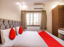 Hotel Rr Residency, hotel di Khammam