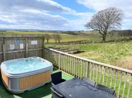 Torridon 12 with Private Hot Tub - Fife - Loch Leven - Lomond Hills