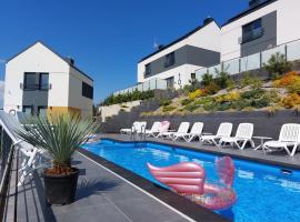 Klif Resort Apartamenty, hotel with jacuzzis in Mechelinki