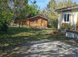 Chalet dans propriété à Biscarrosse, chalet à Biscarrosse