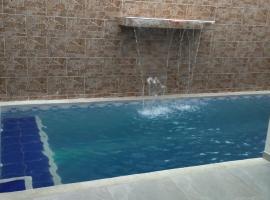 conjunto residencial aquapark las tres palmas, hotel en Carmen de Apicalá