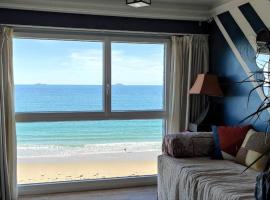 Appart n°22, VUE MER, Plage, hotell i Perros-Guirec