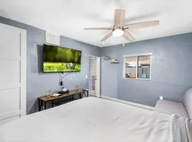 Central Phoenix Casita with Beautiful Patio - Unit B
