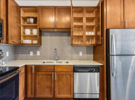 Landing at City North - 2 Bedrooms in Valley Ranch, hotel in Irving